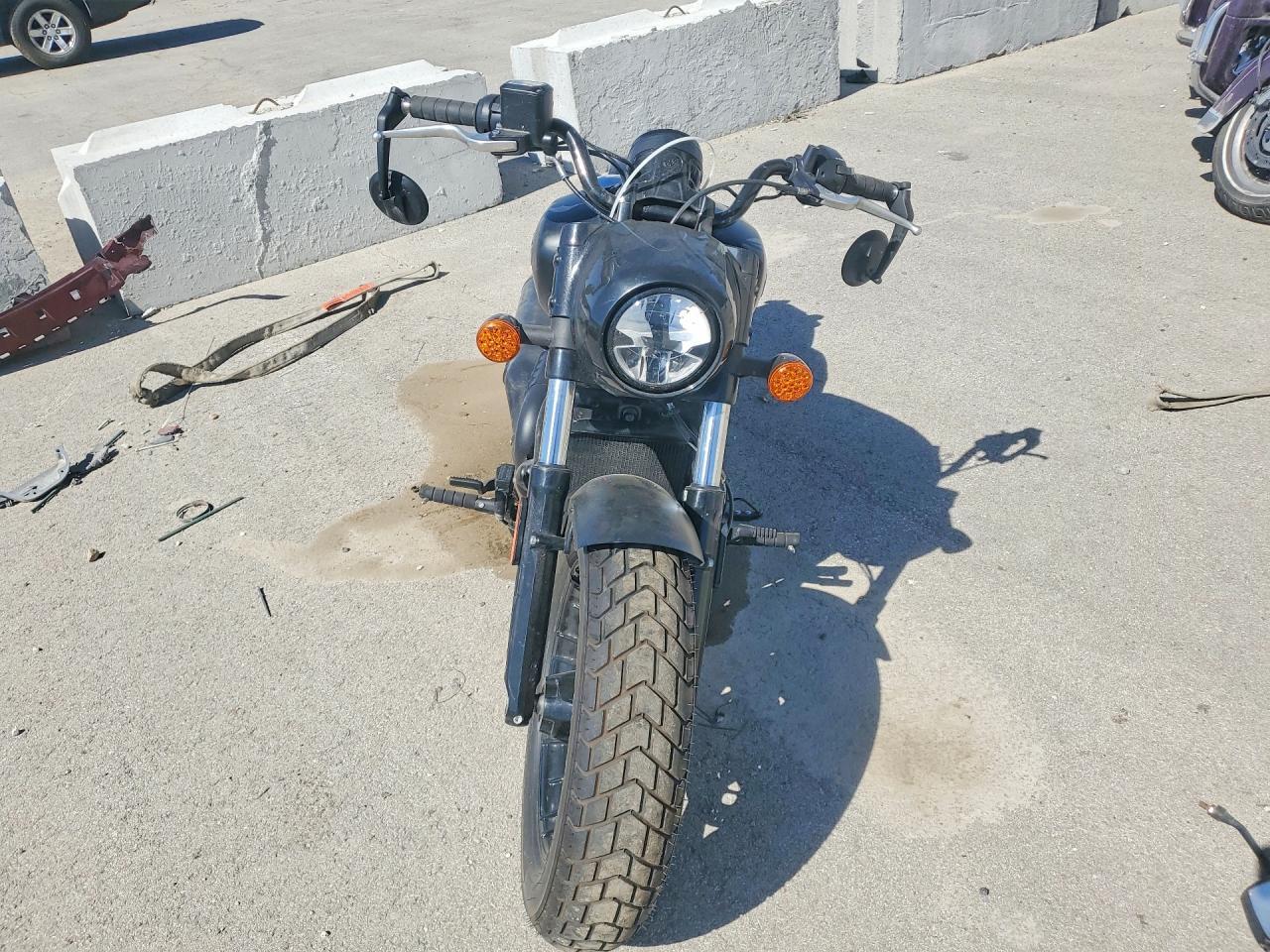2025 Indian Scout Bobber Limited - Image 2