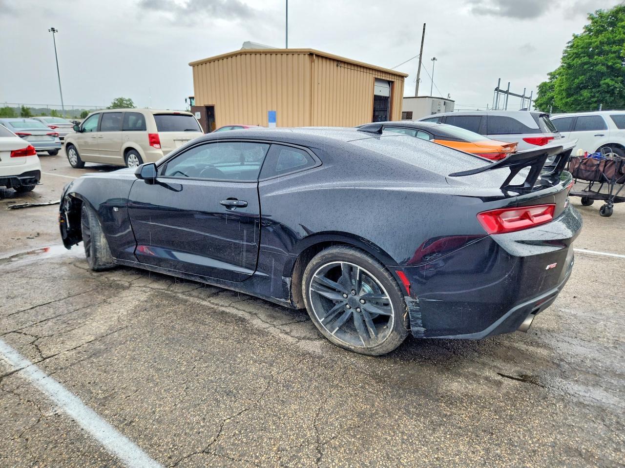 2016 Chevrolet Camaro Lt - Image 2