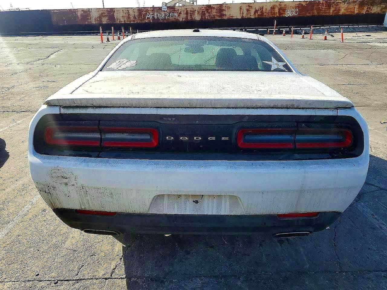 2017 Dodge Challenger Sxt - Image 6