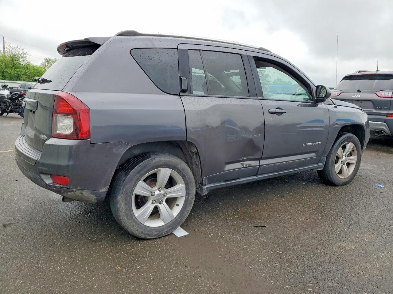 2014 Jeep Compass Latitude - Фото 3