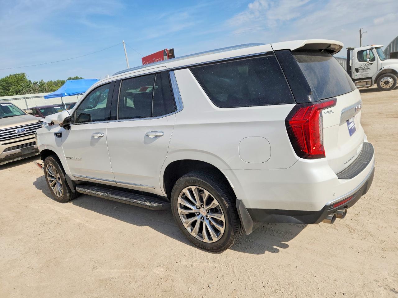 2021 GMC Yukon Denali - Image 2