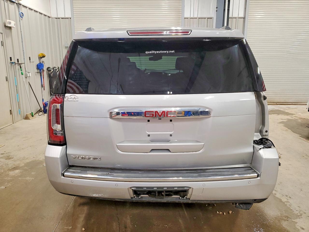 2015 GMC Yukon Denali - Image 6