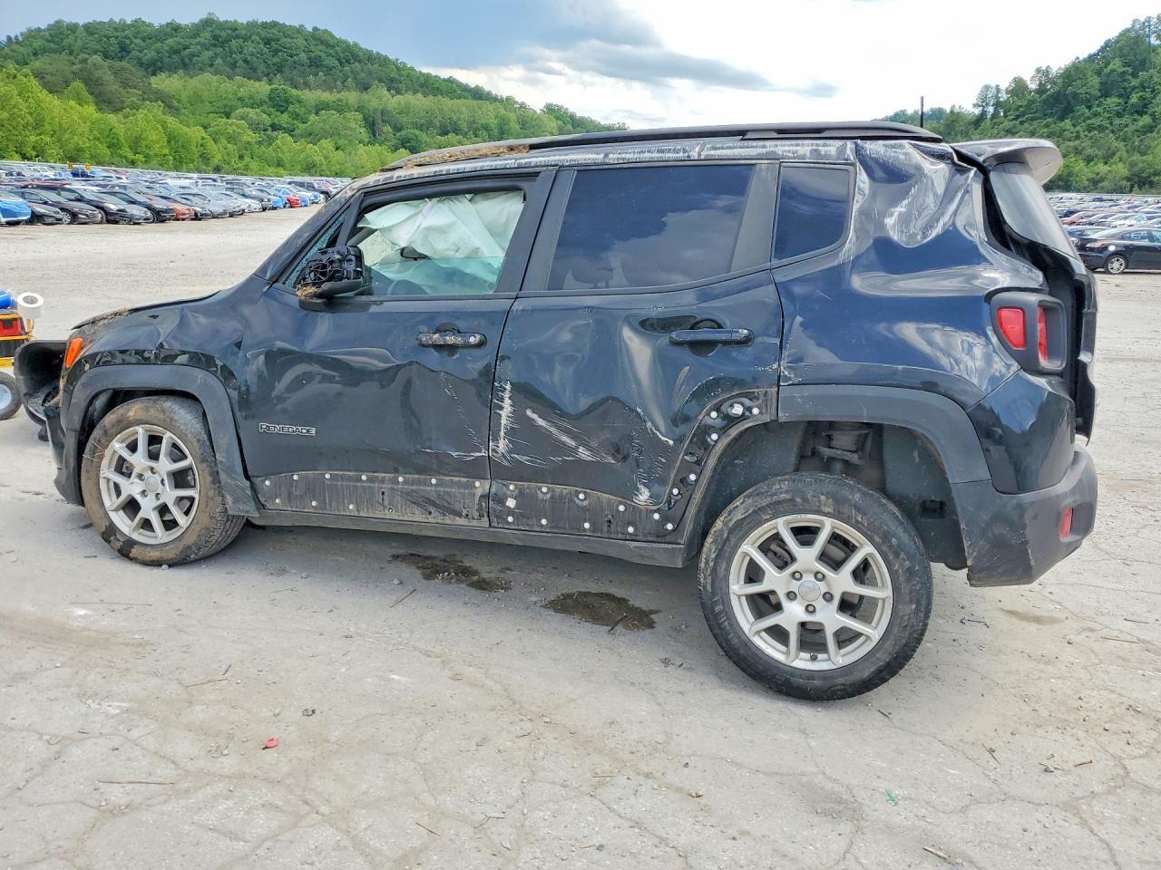2020 Jeep Renegade - Фото 2