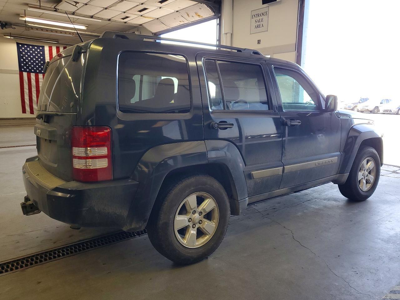 2011 Jeep Liberty Sport - Фото 3