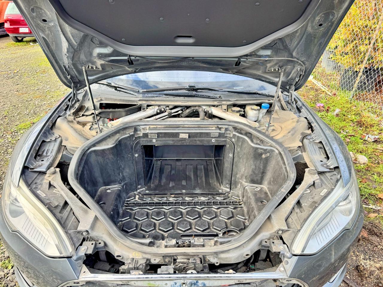 2014 Tesla Model S - Фото 7