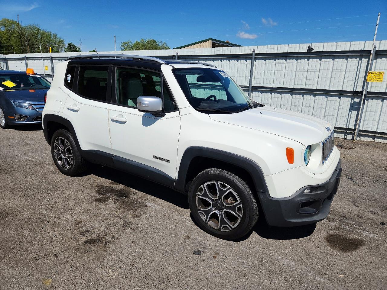 2016 Jeep Renegade Limited - Image 4