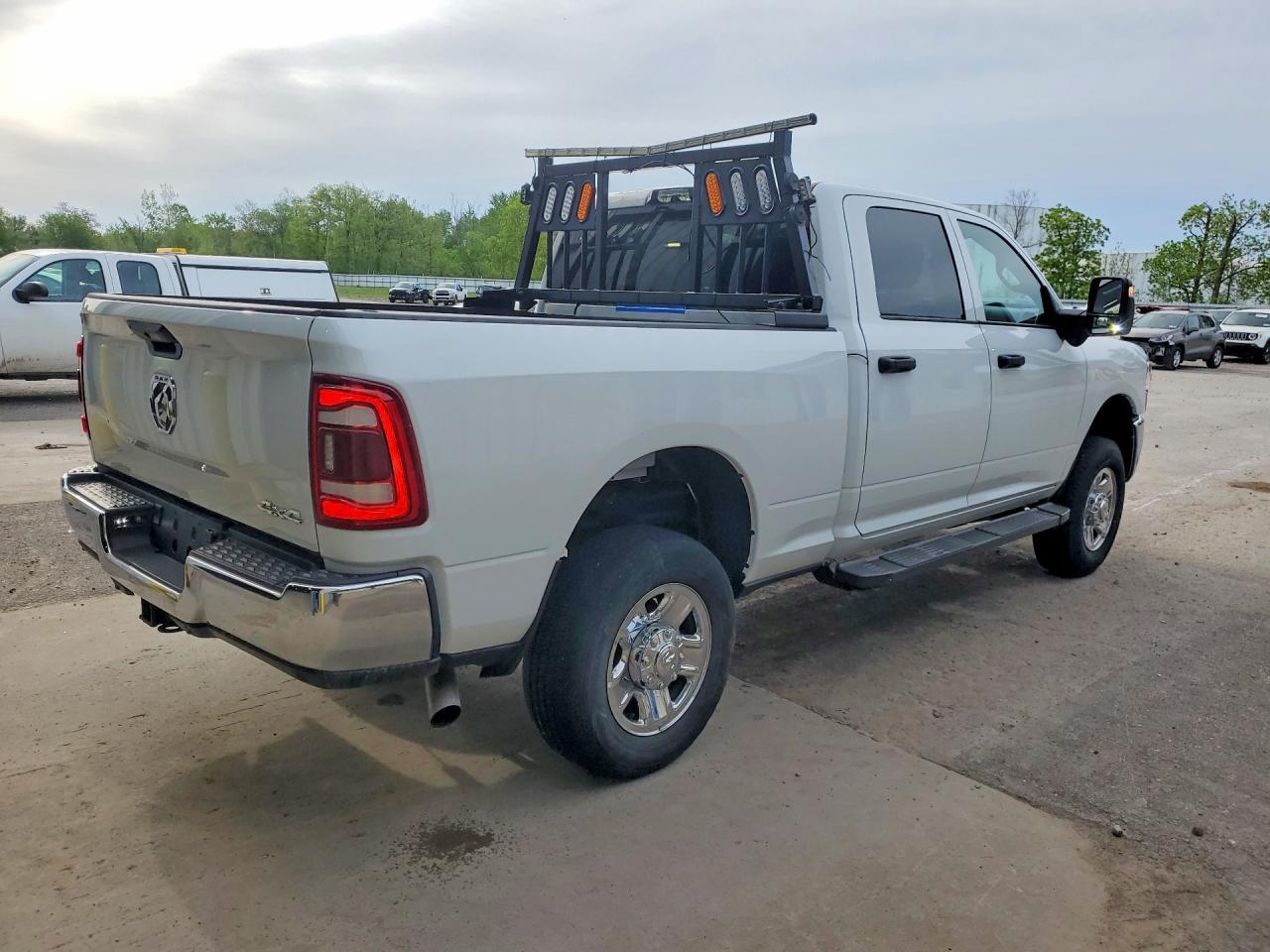 2024 Ram 2500 Tradesman - Фото 3