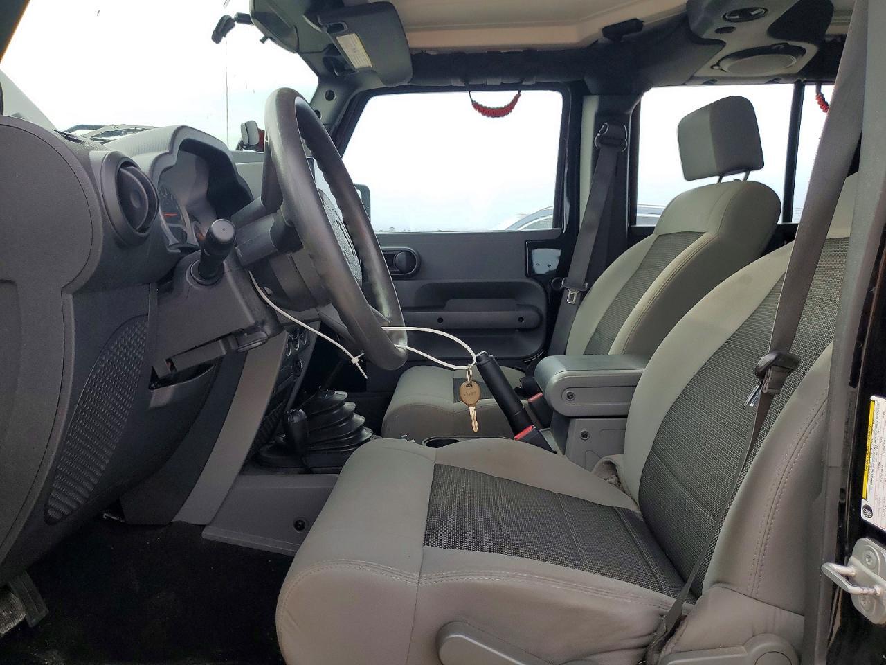 2010 Jeep Wrangler Unlimited Sport - Фото 7