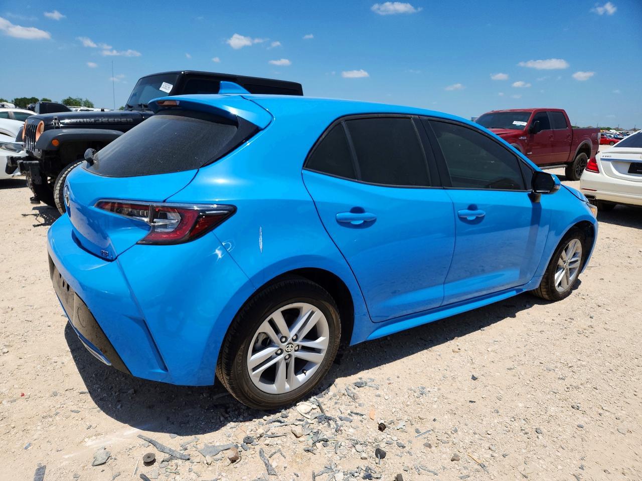 2022 Toyota Corolla Hatchback Se - Image 3