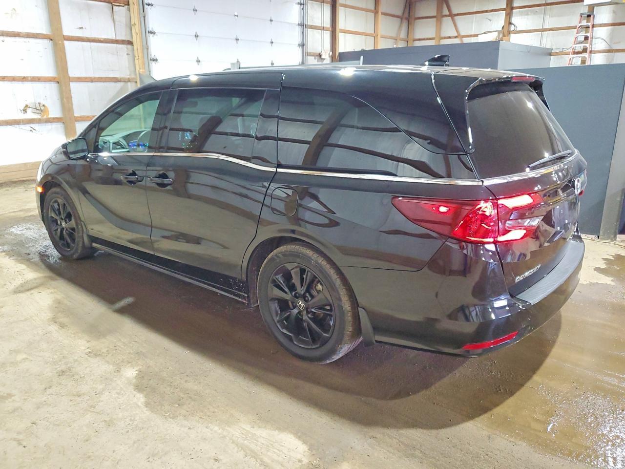 2023 Honda Odyssey Sport-L - Image 2