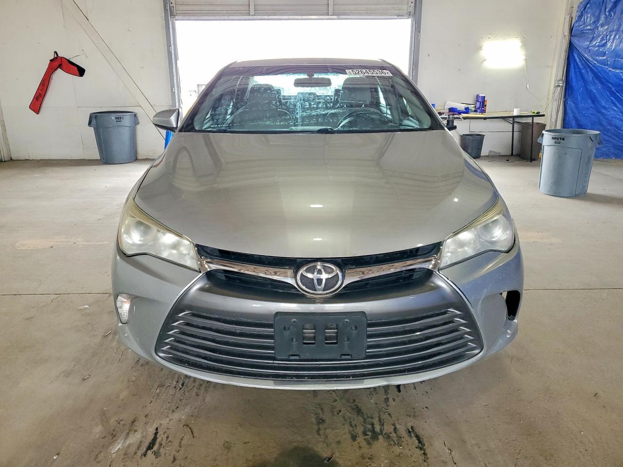 2017 Toyota Camry Le - Image 5