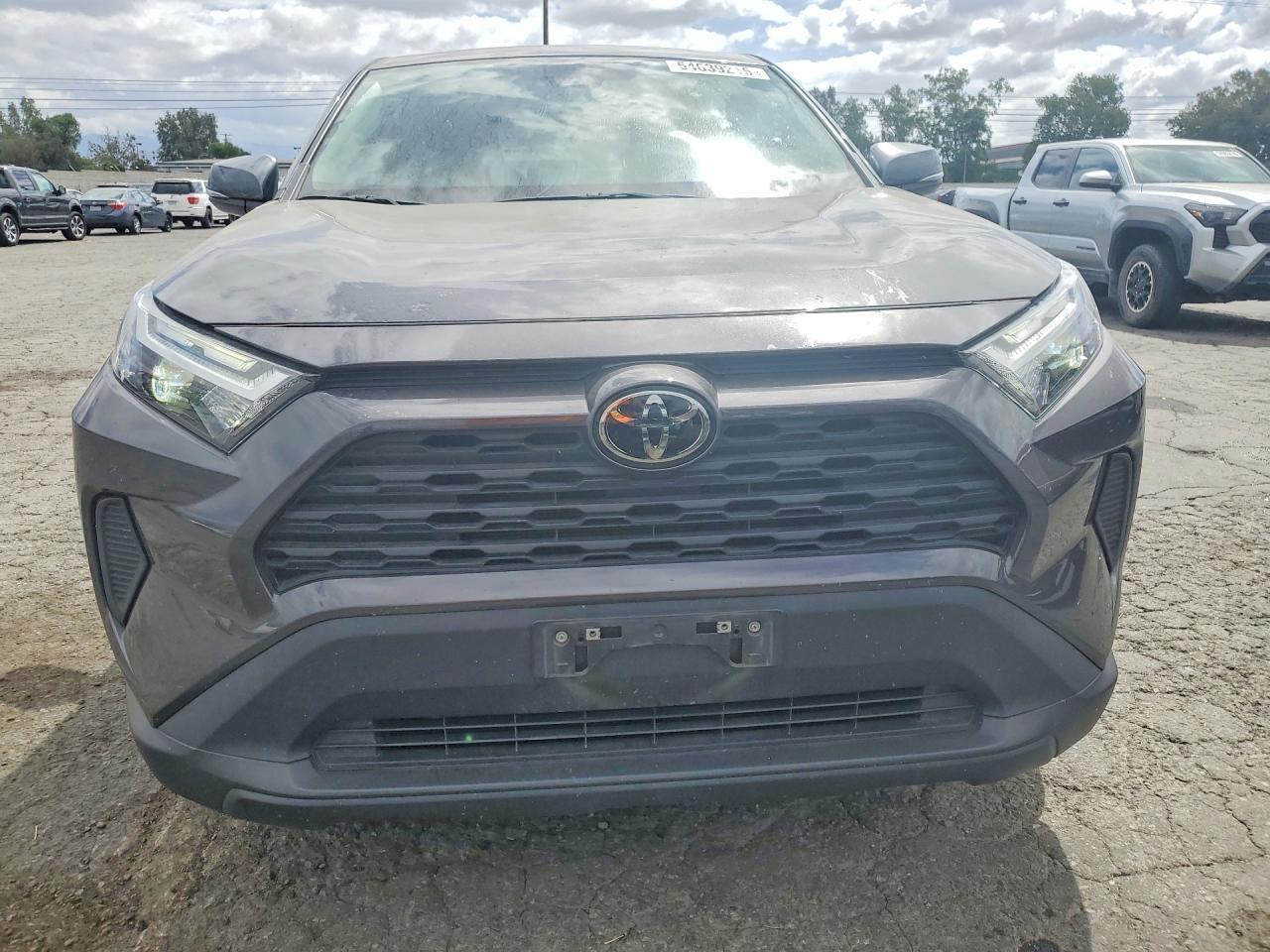 2025 Toyota Rav4 Le - Image 5