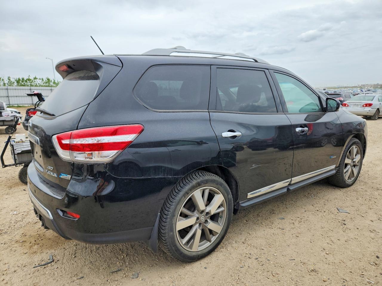 2014 Nissan Pathfinder Hybrid Sv - Image 3
