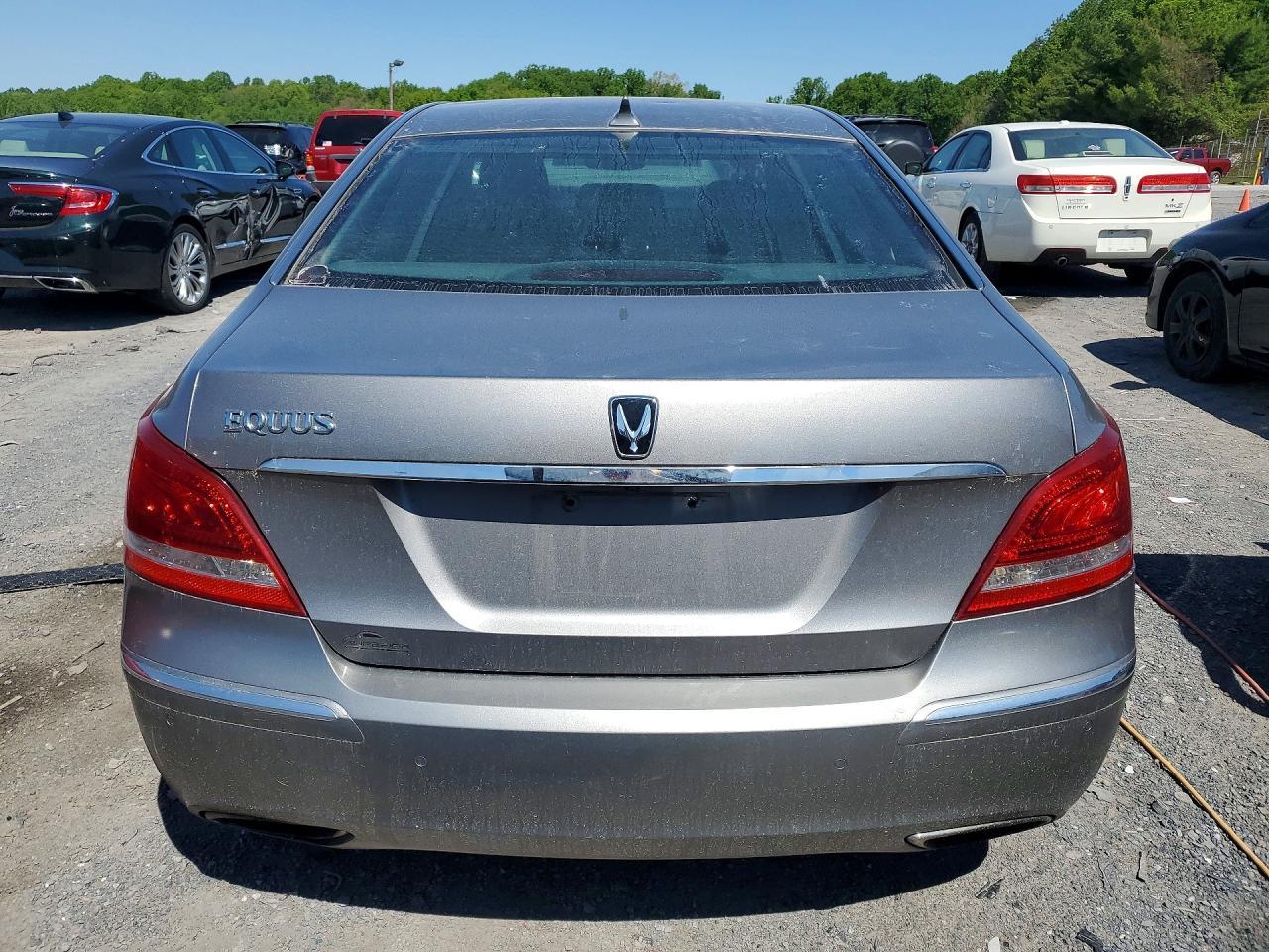2013 Hyundai Equus Signature - Image 6