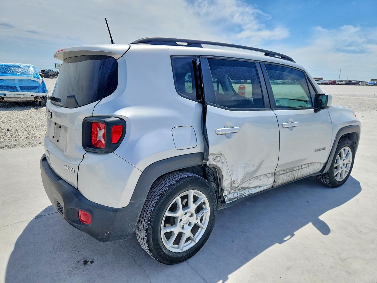 2019 Jeep Renegade Latitude - Image 3