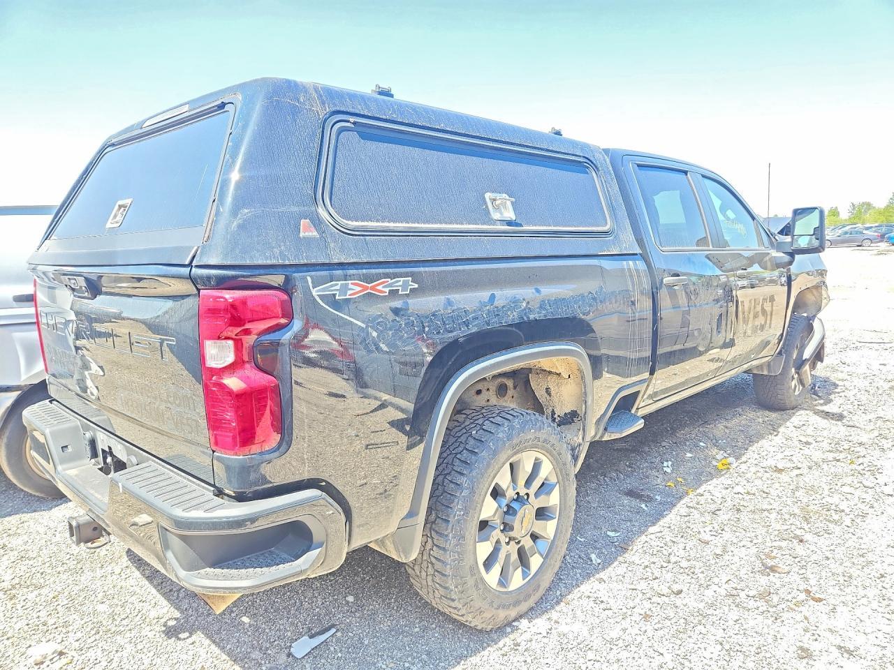 2022 Chevrolet Silverado K2500 Custom - Image 3