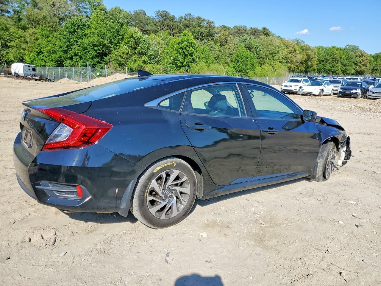 2017 Honda Civic Ex - Image 3