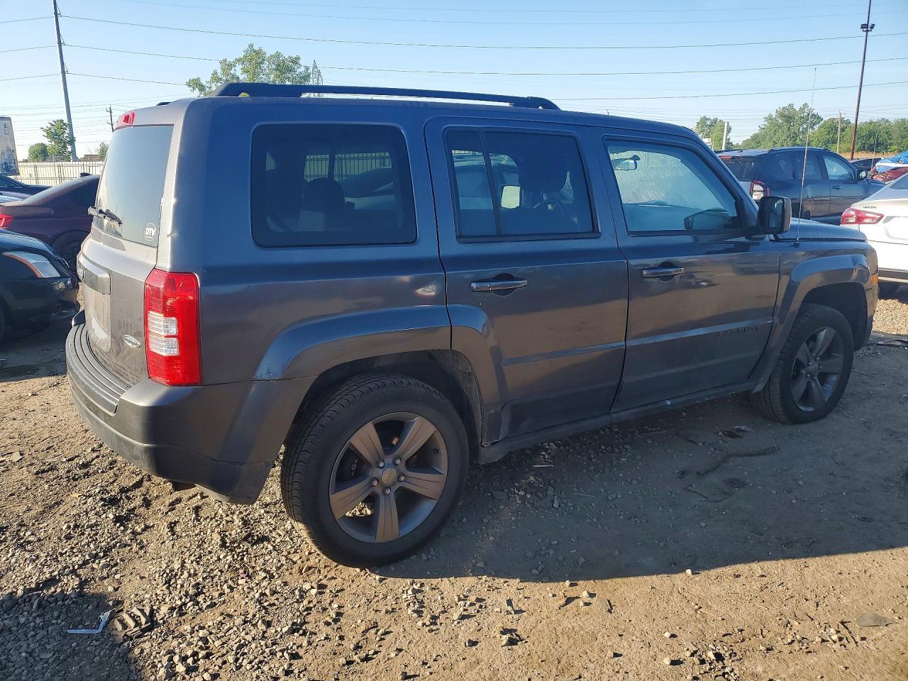 2015 Jeep Patriot Latitude - Фото 3