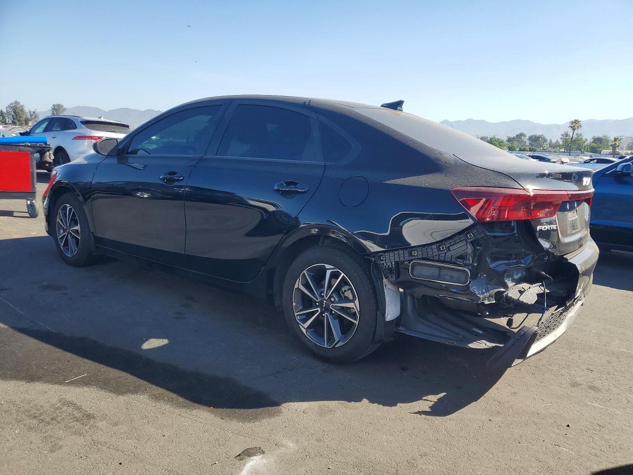 2024 Kia Forte Lxs - Image 2