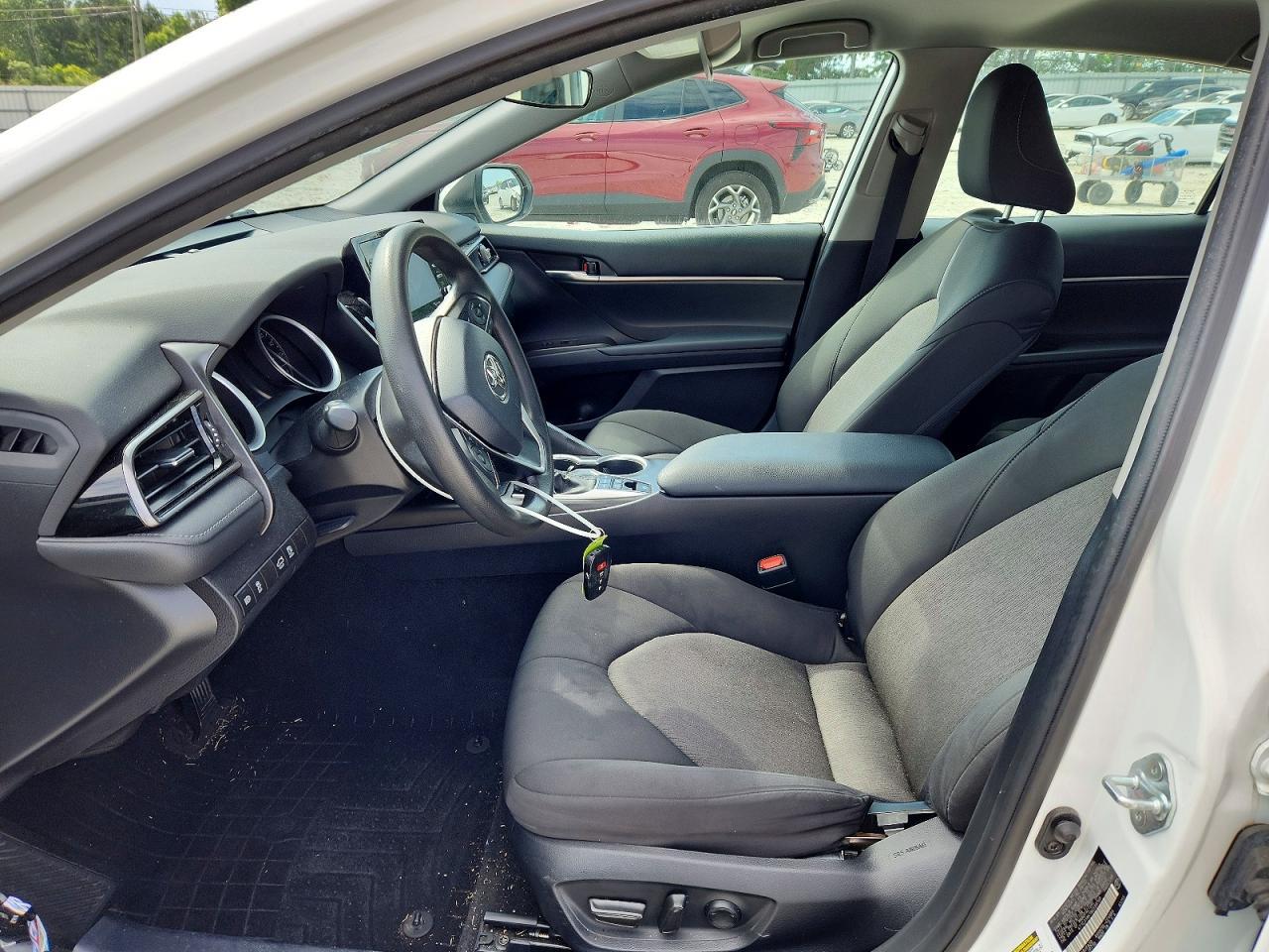 2022 Toyota Camry Le - Фото 7