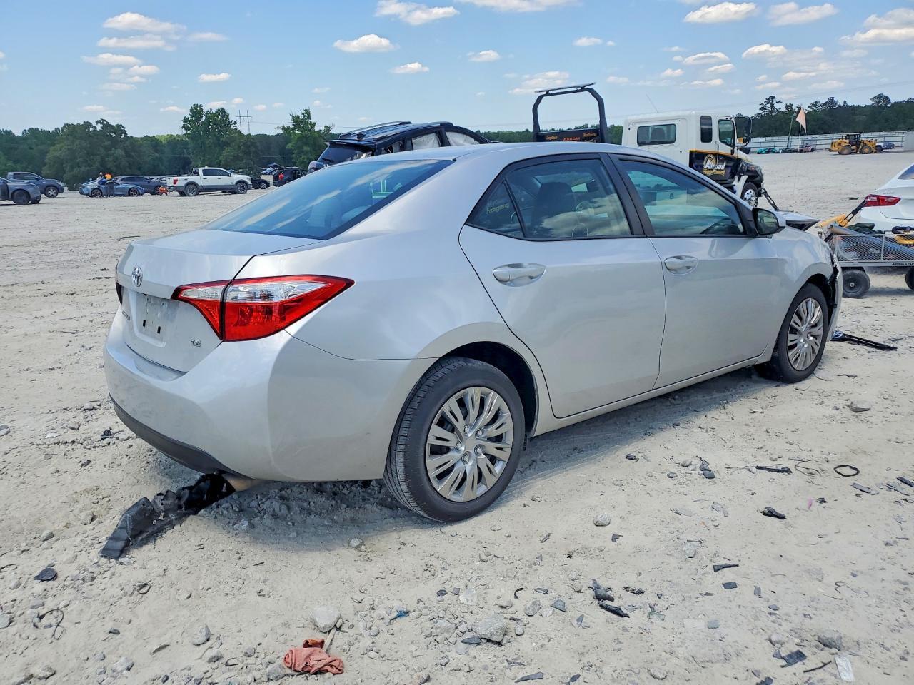 2016 Toyota Corolla Le - Фото 3