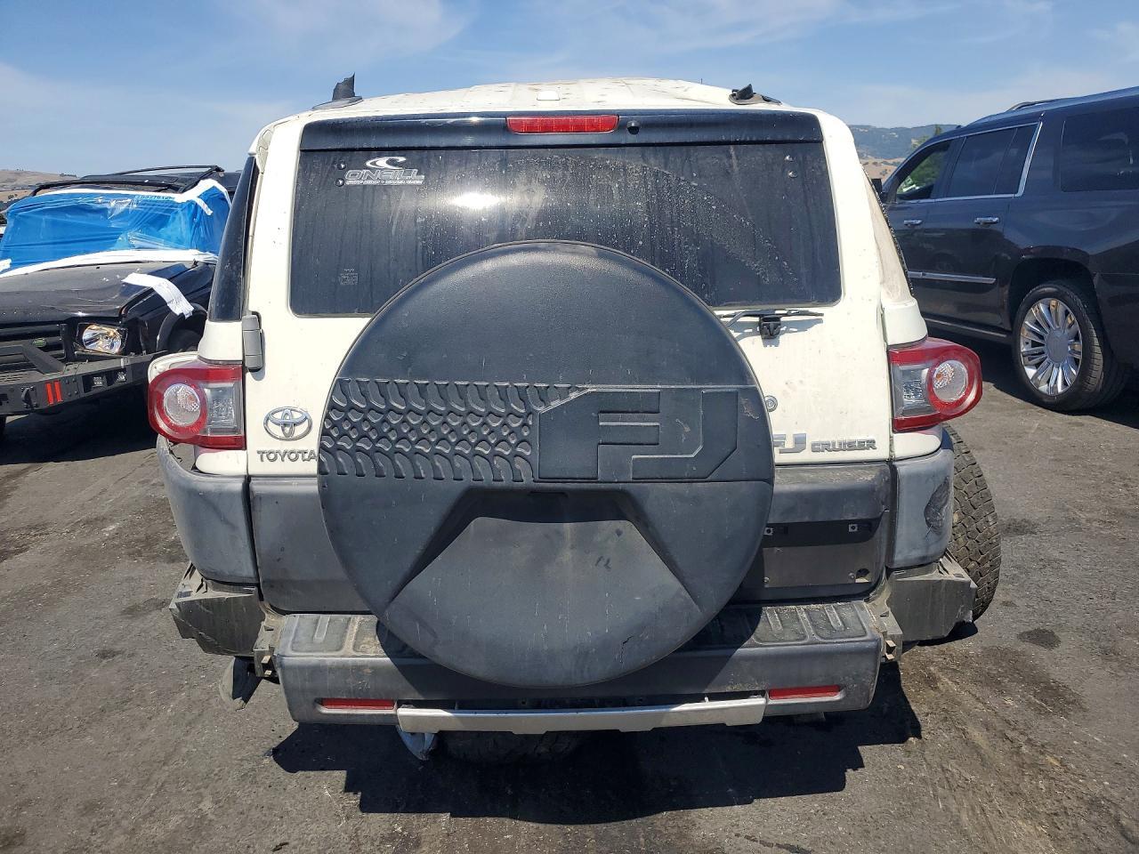 2011 Toyota Fj Cruiser Base - Image 6