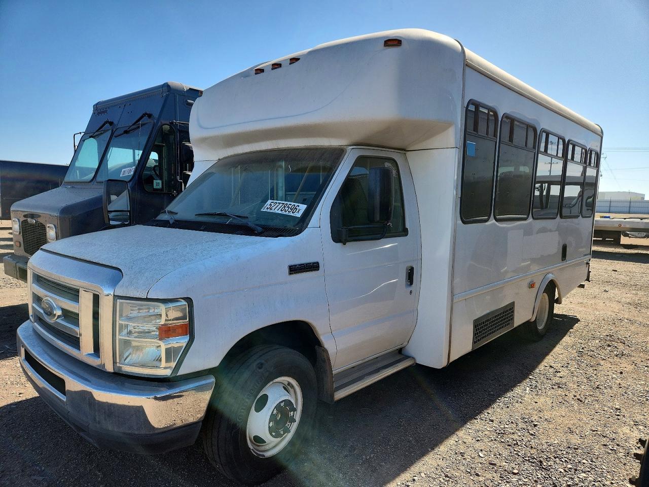 2017 Ford E350 Shuttle Bus - Image 2