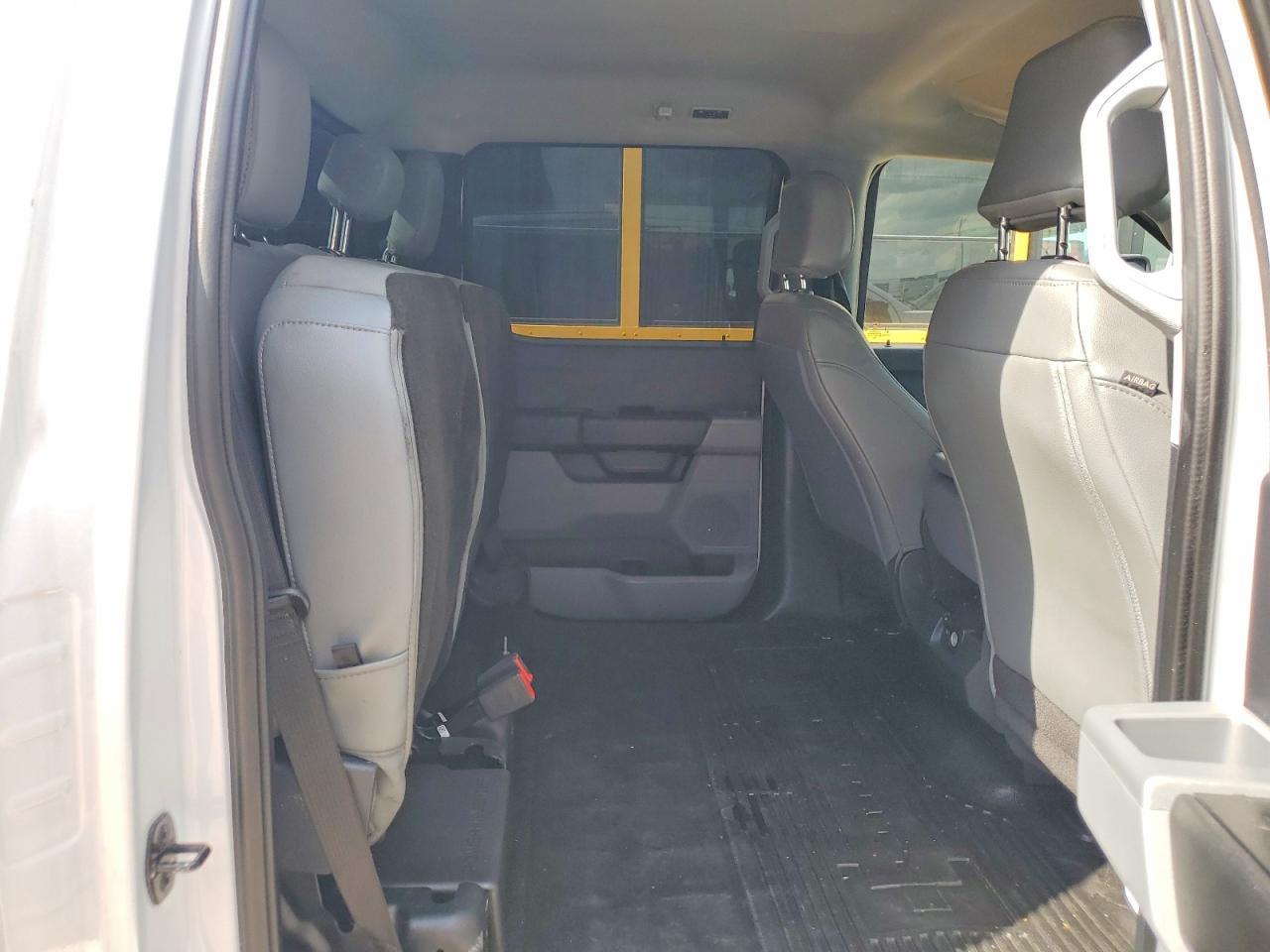 2023 Ford F350 Super Duty - Image 6