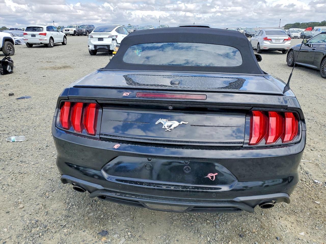 2022 Ford Mustang - Фото 6