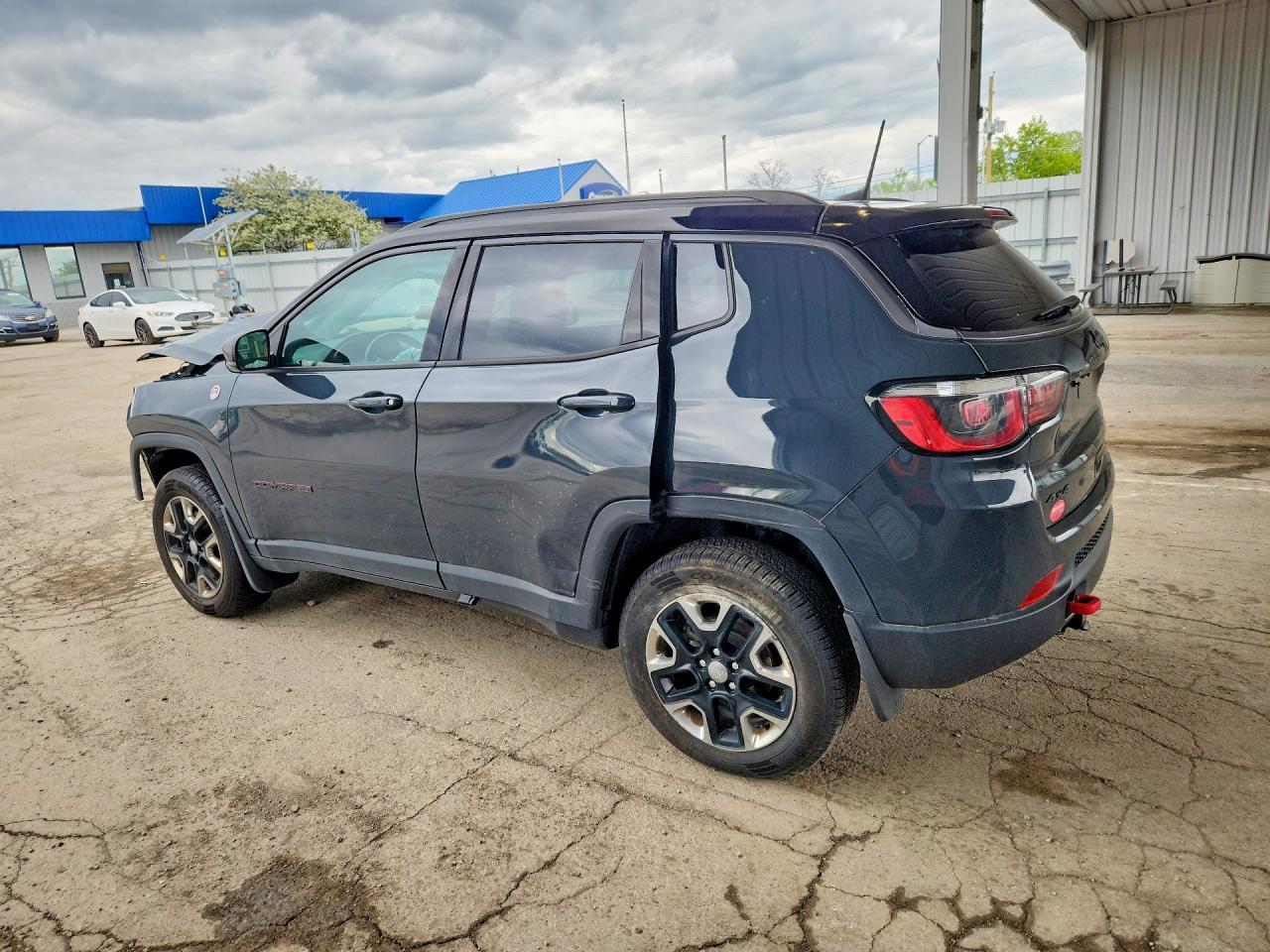 2017 Jeep Compass Trailhawk - Image 2