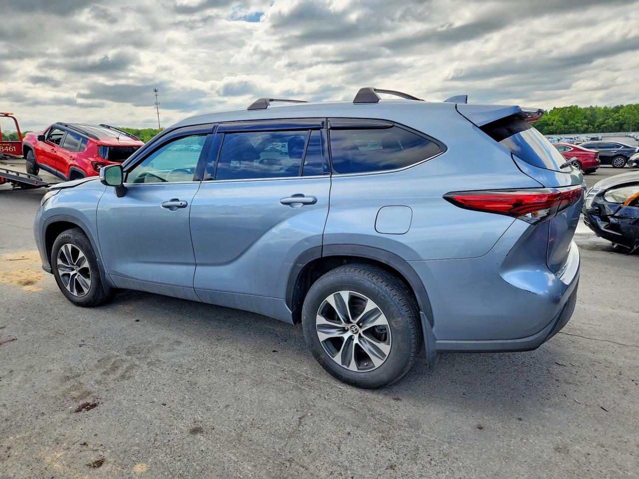 2021 Toyota Highlander Xle - Фото 2