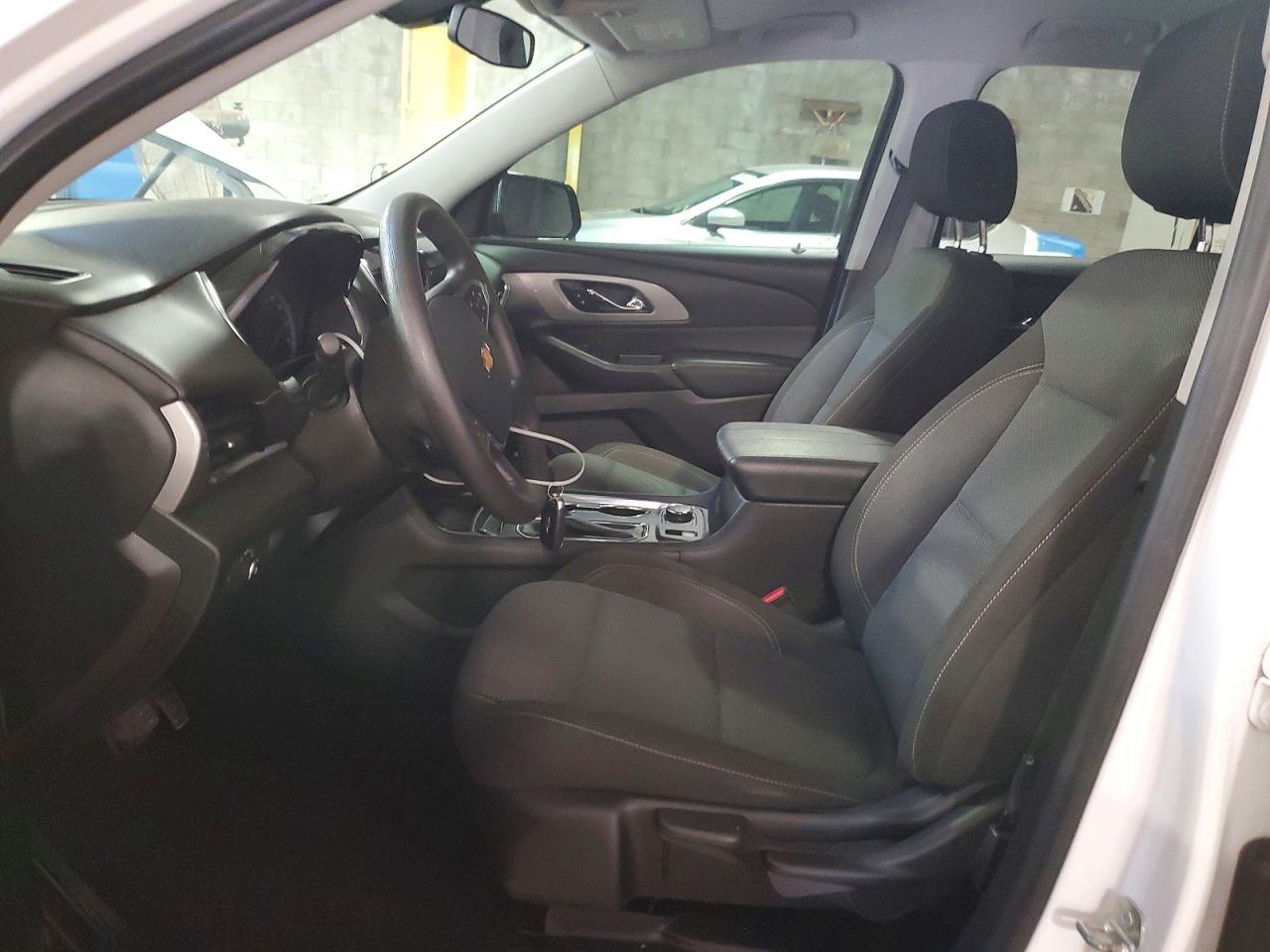 2020 Chevrolet Traverse Ls - Фото 7