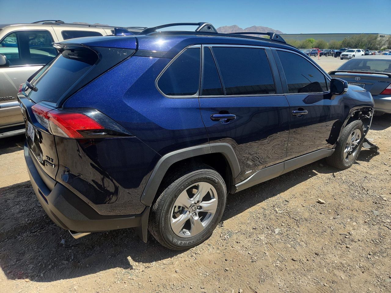2024 Toyota Rav4 Hybrid Xle - Фото 3