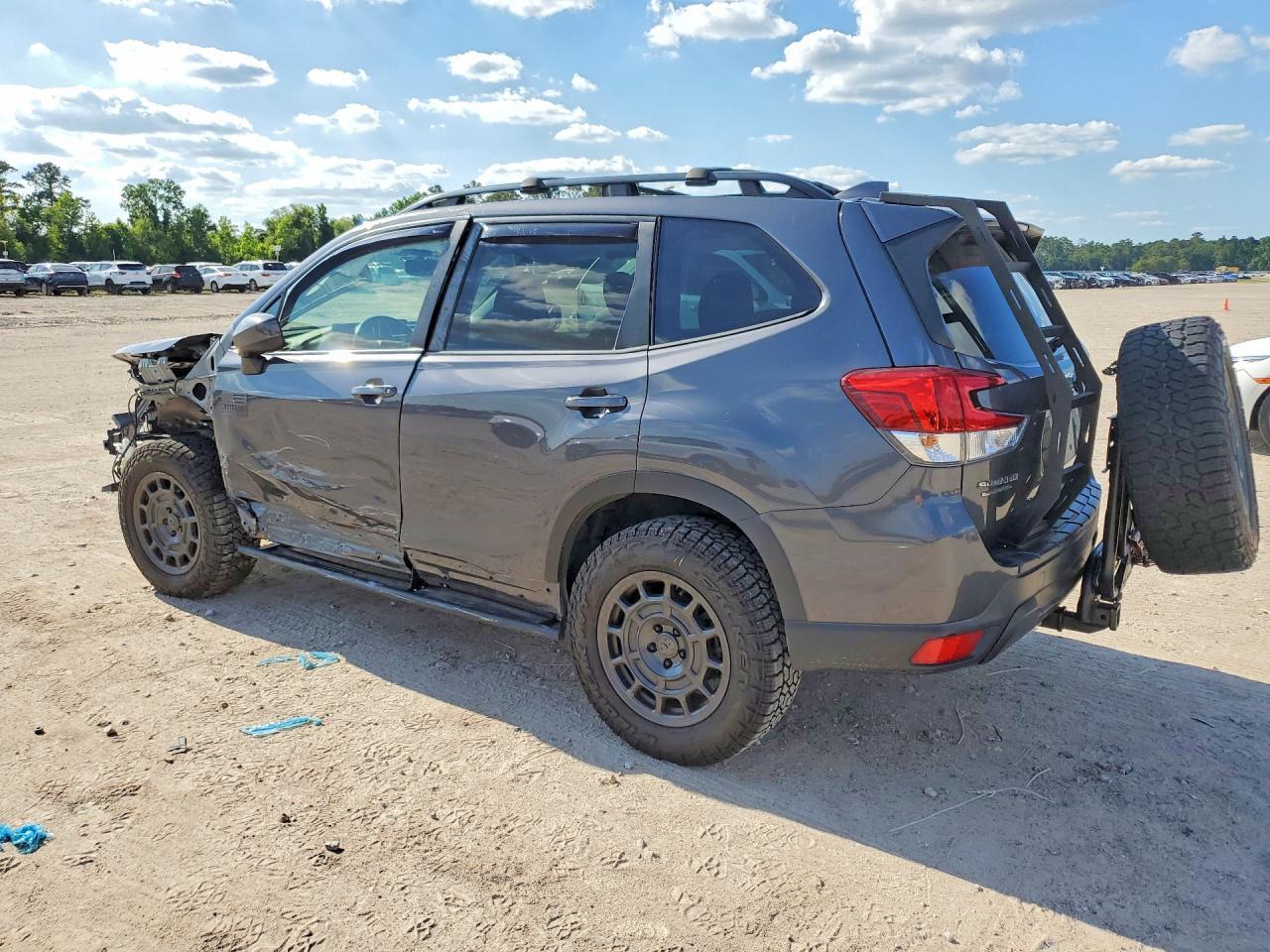 2022 Subaru Forester Premium - Фото 2