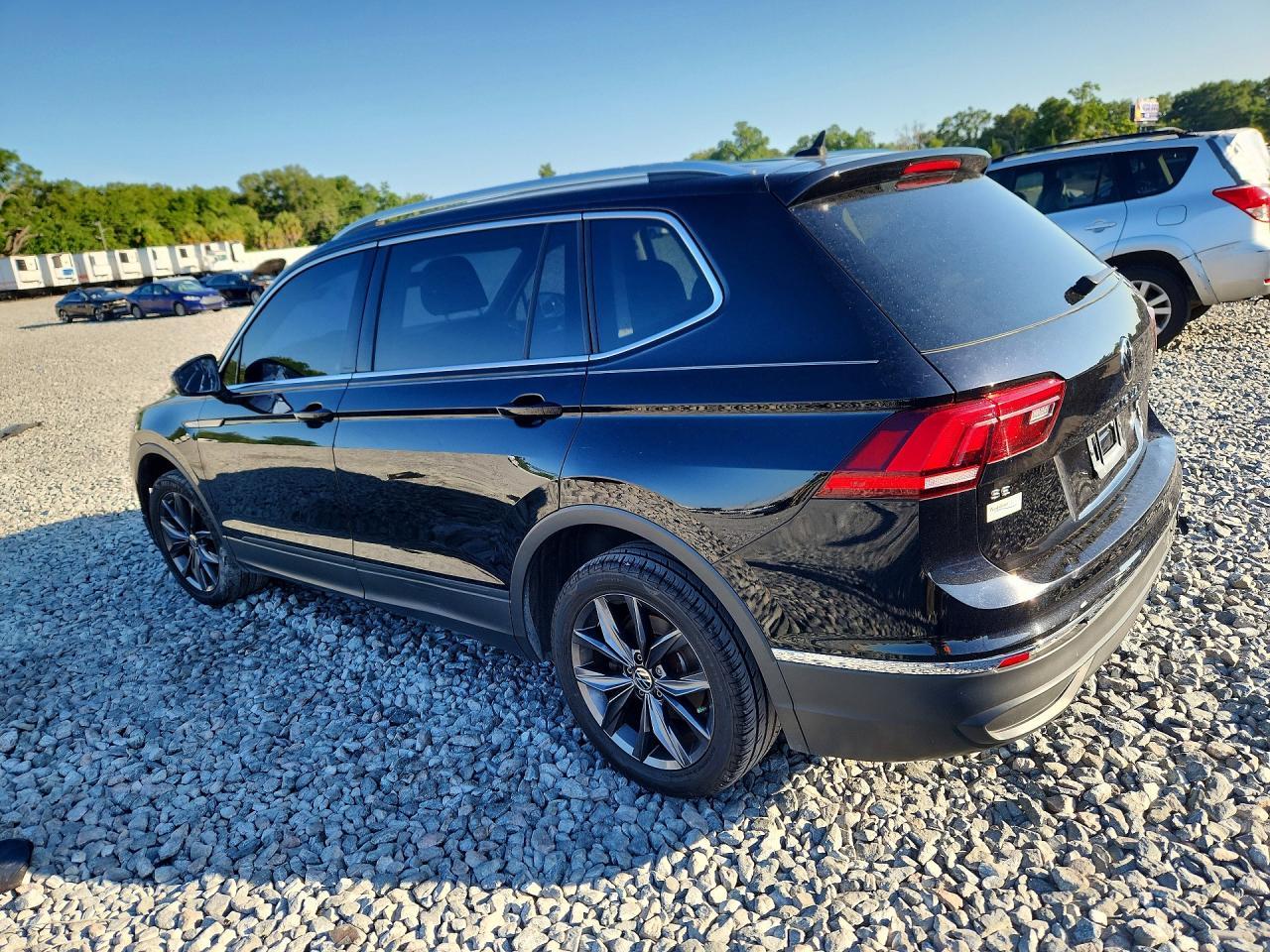 2022 Volkswagen Tiguan Se - Фото 2