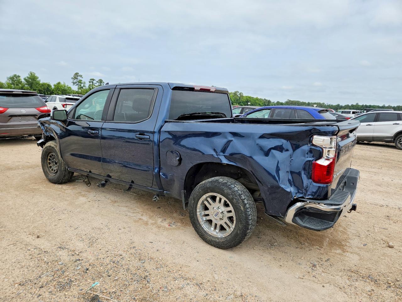 2022 Chevrolet Silverado Ltd C1500 Lt - Image 2