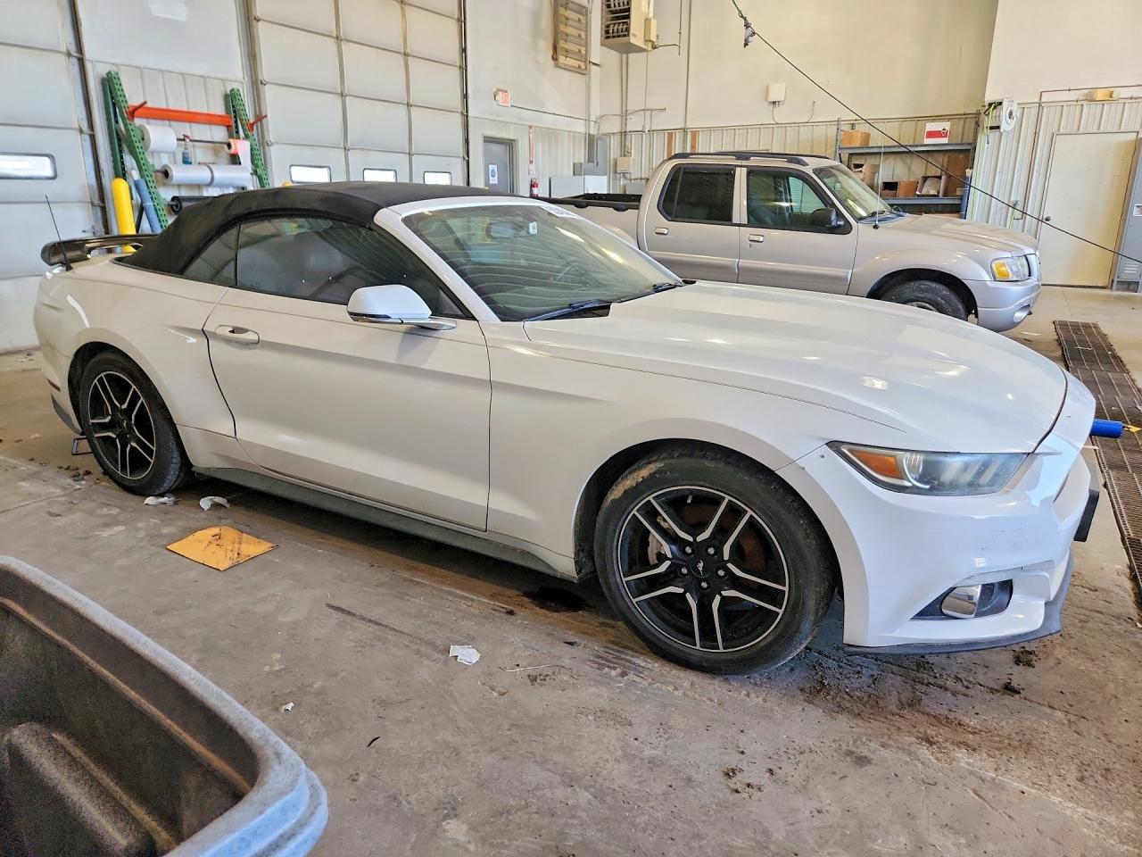 2016 Ford Mustang - Image 4