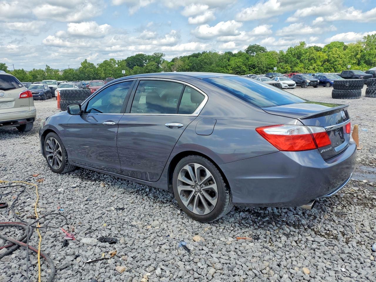 2015 Honda Accord Sport - Image 2