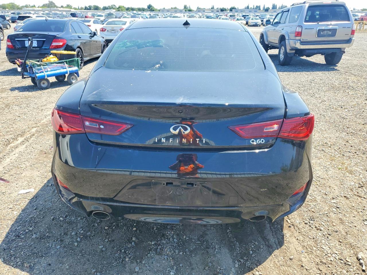 2017 Infiniti Q60 2.0T Premium - Image 6