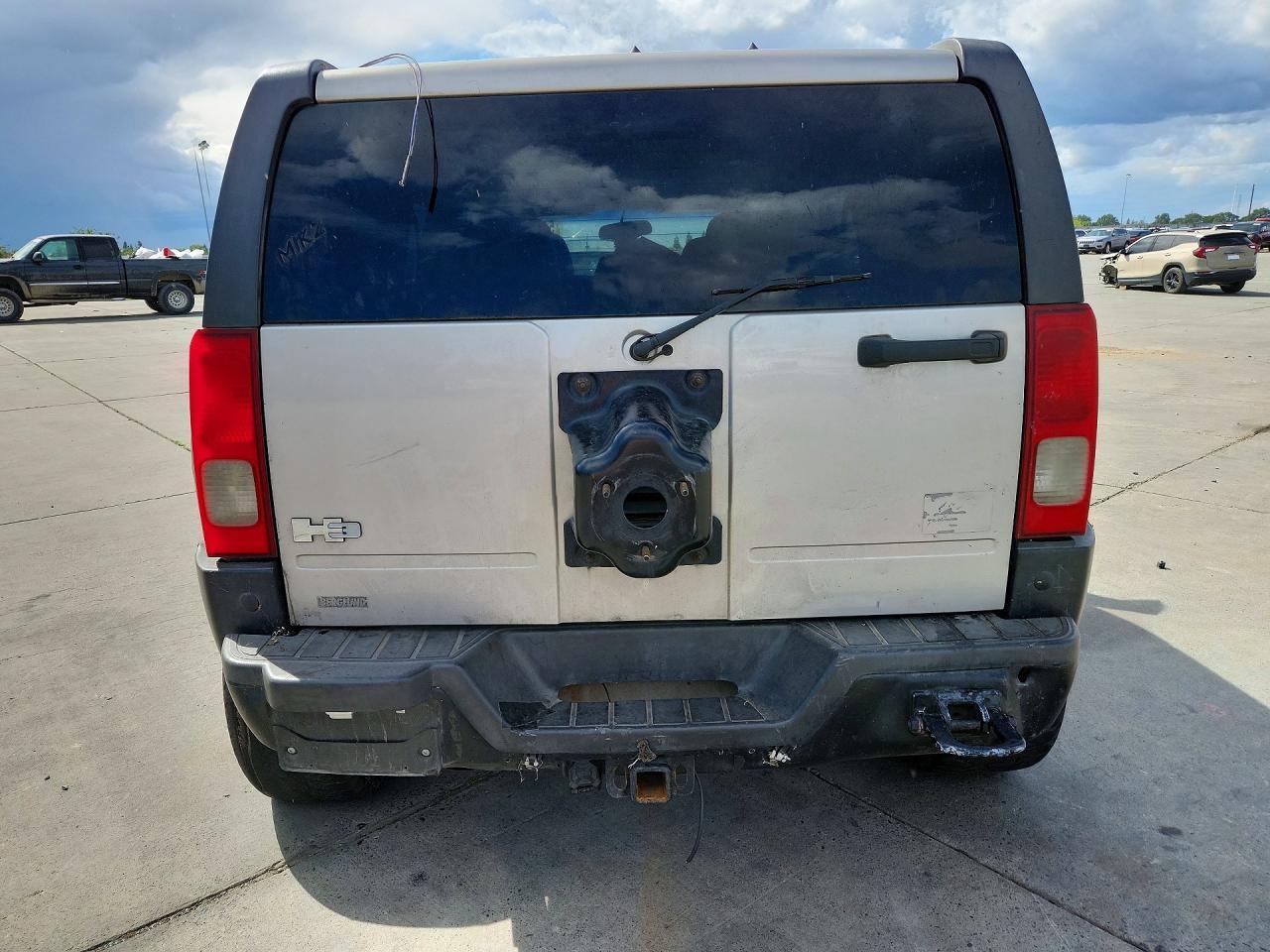 2009 Hummer H3 - Image 6