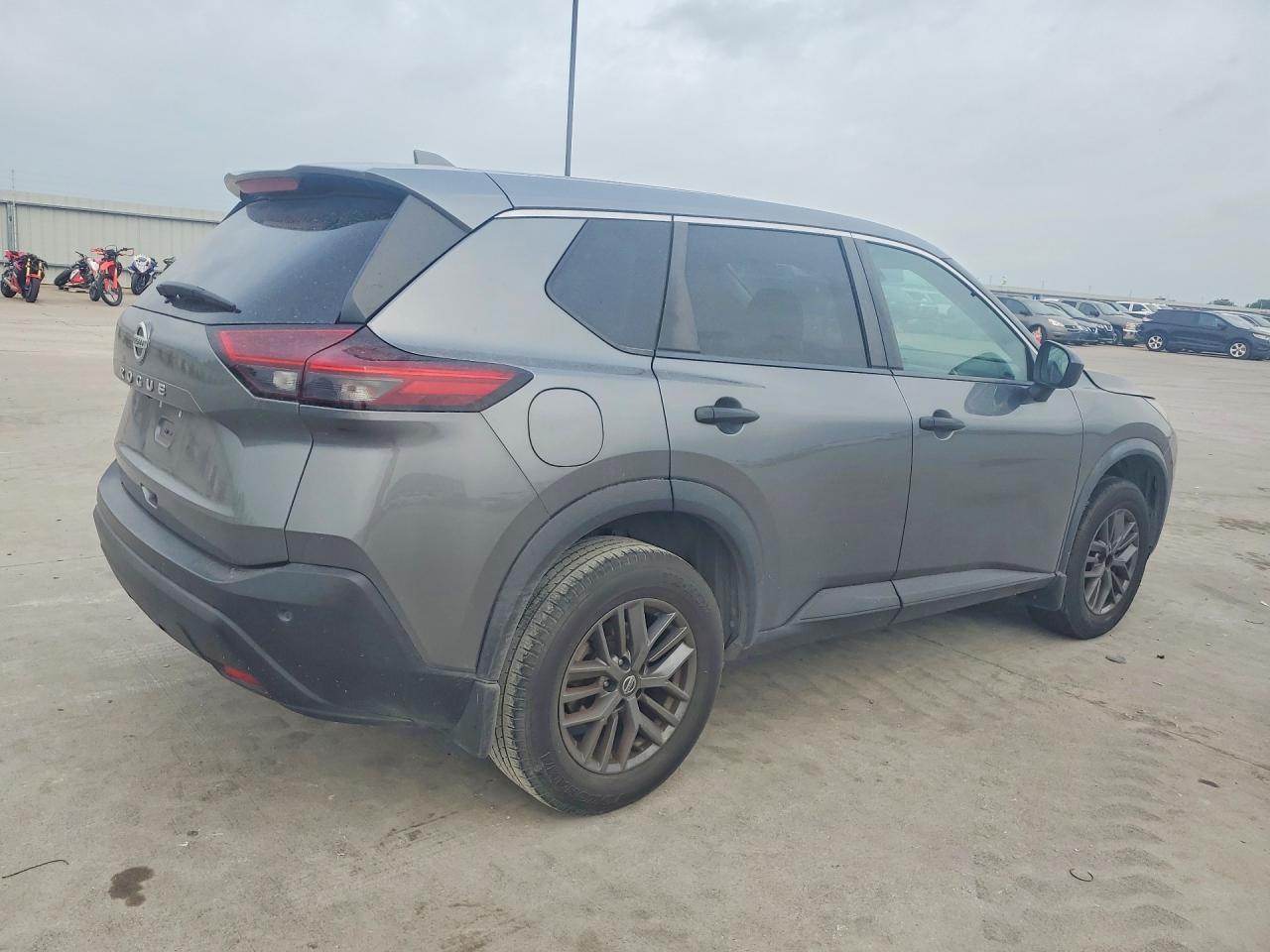 2021 Nissan Rogue S - Image 3