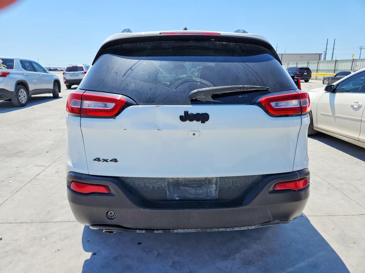 2015 Jeep Cherokee - Image 6