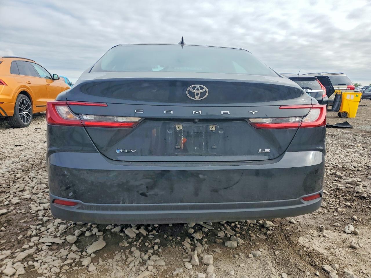 2025 Toyota Camry Le - Фото 6