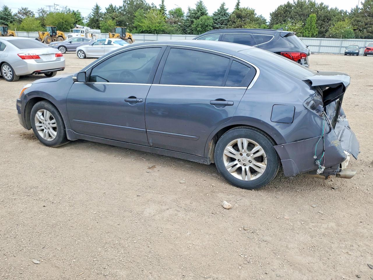 2011 Nissan Altima 2.5 - Фото 2