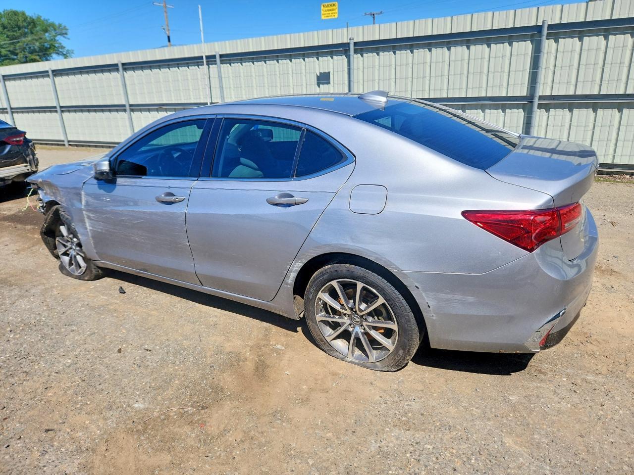 2019 Acura Tlx - Фото 2