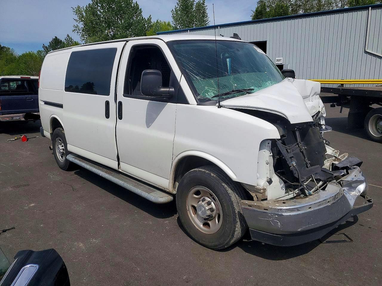 2019 Chevrolet Express 2500 Cargo Delivery Van - Image 4