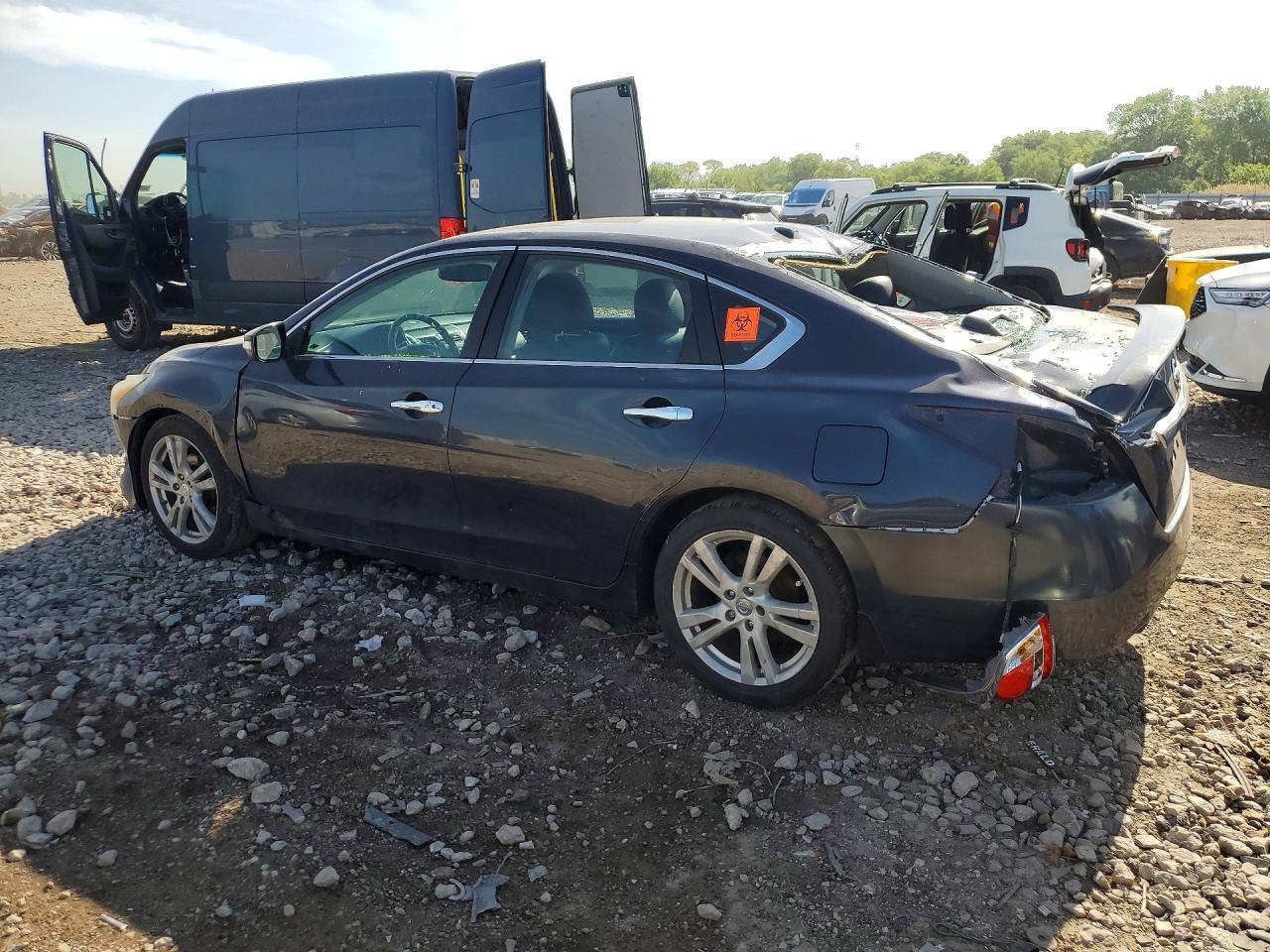 2013 Nissan Altima 3.5 S - Фото 2