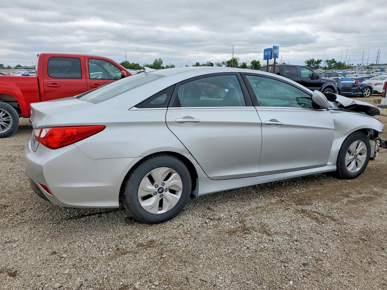 2014 Hyundai Sonata Gls - Фото 3