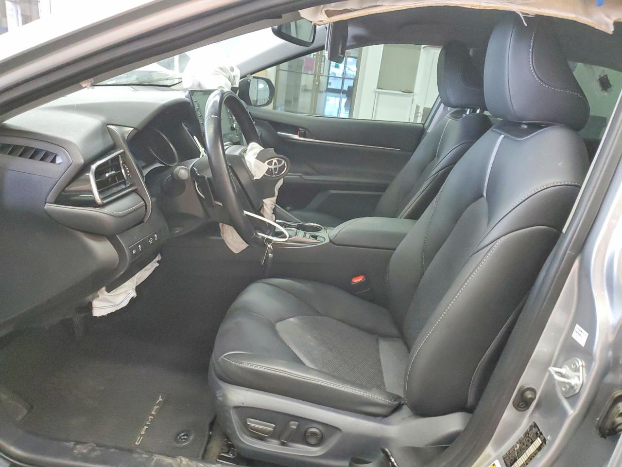 2021 Toyota Camry - Image 7