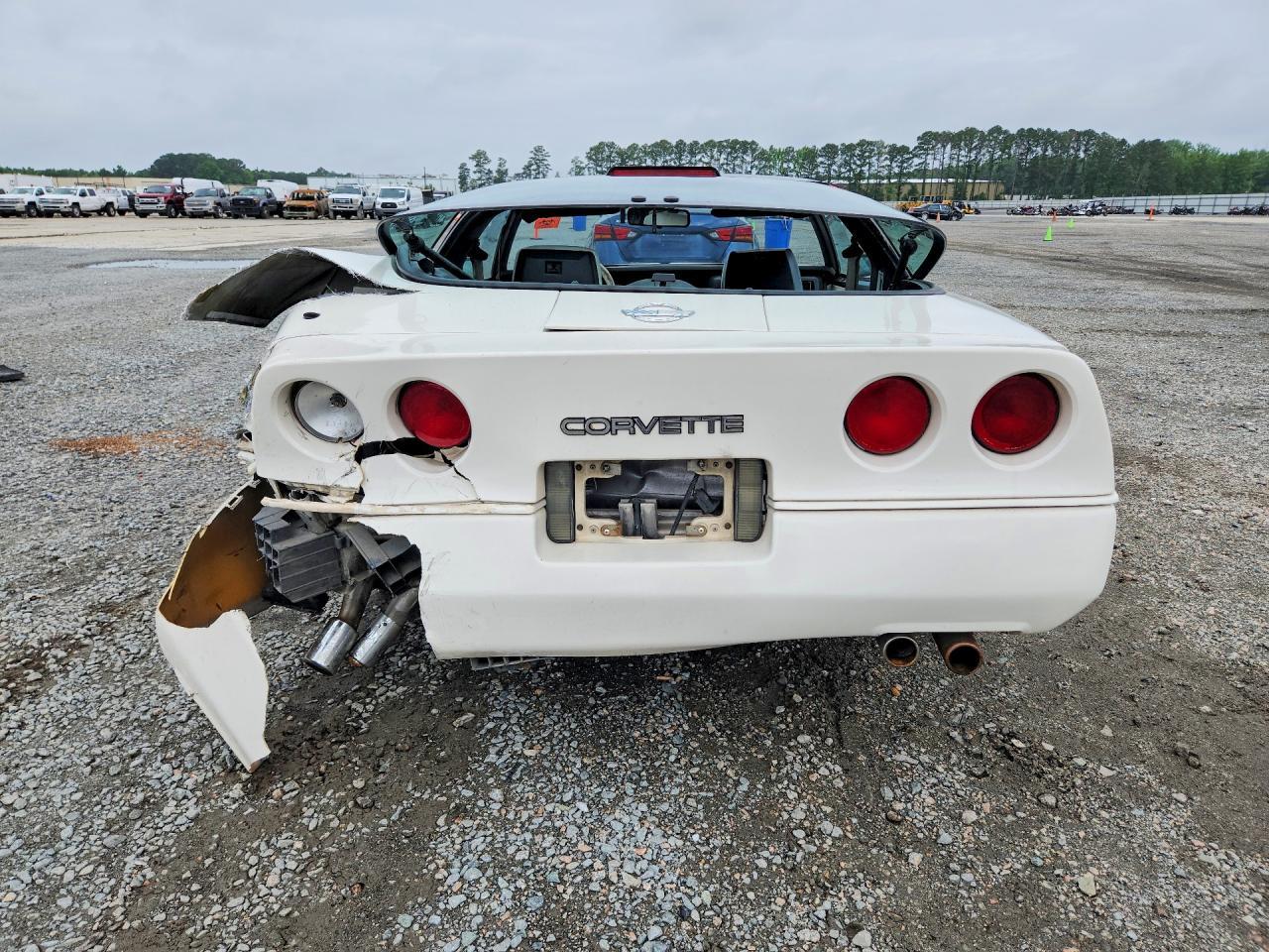 1988 Chevrolet Corvette - Фото 6